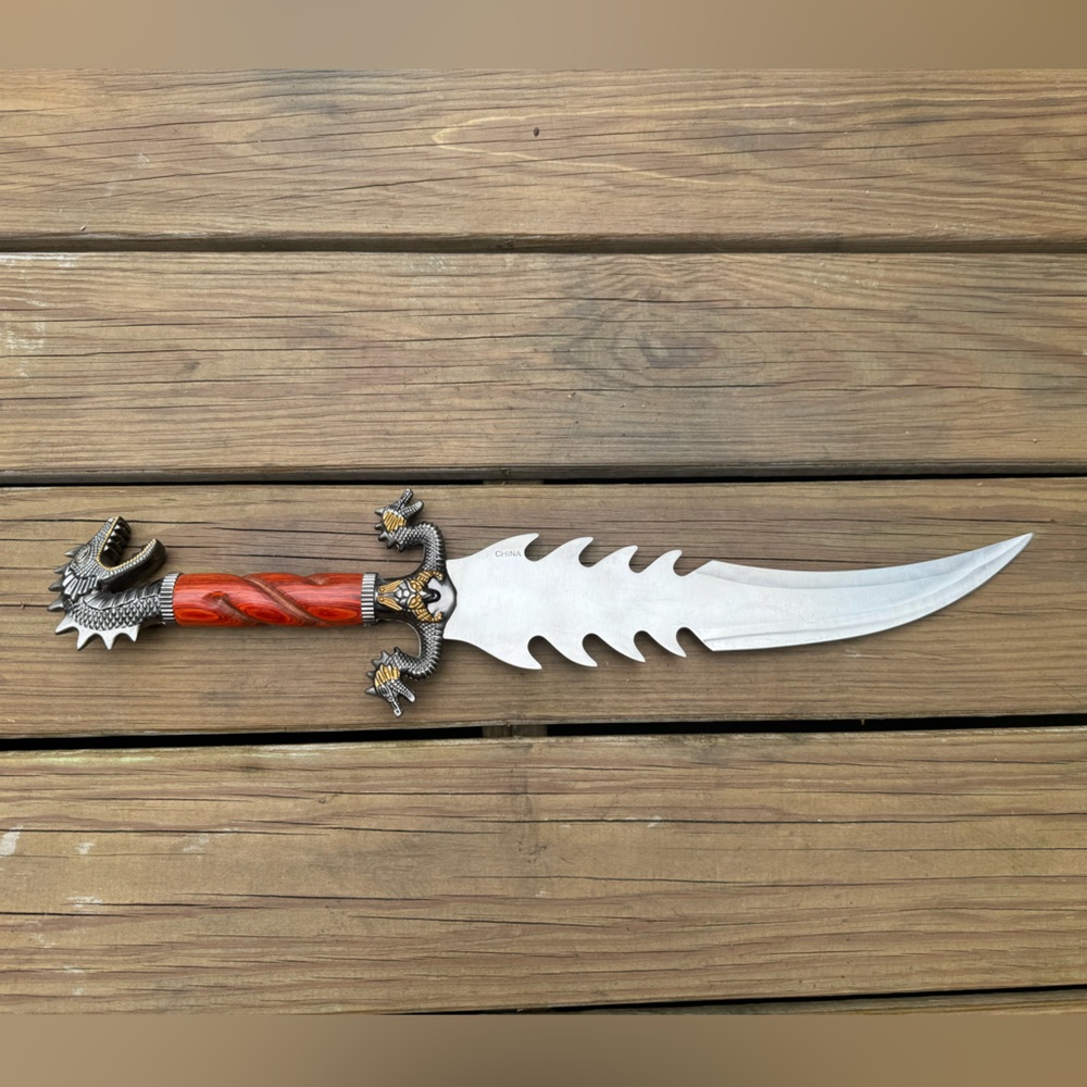 Rare Dragon headed cutlery